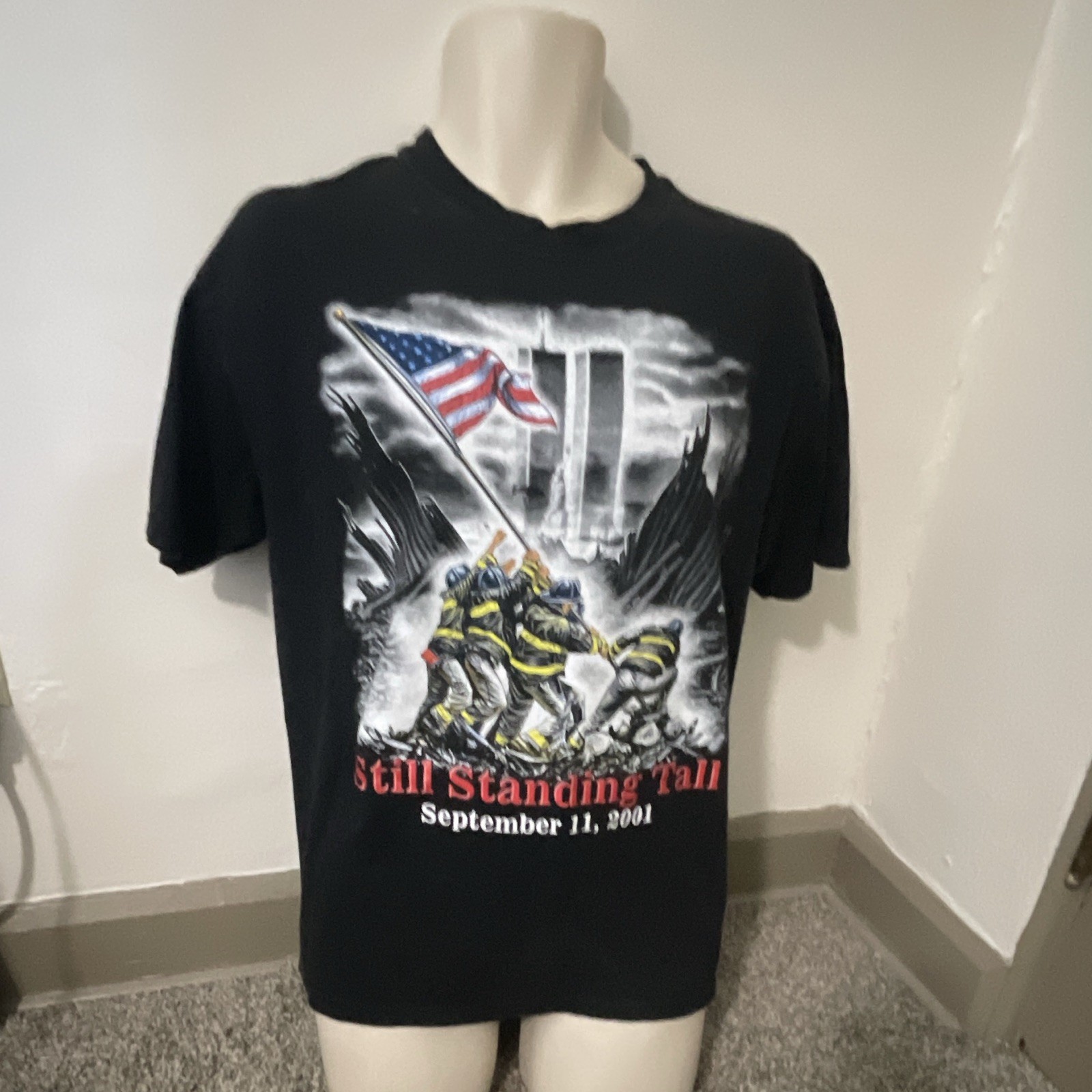 Vintage September 11 2001 Memorial American Flag United We Stand t-shirt size L