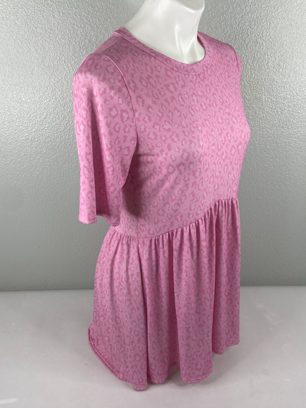 Women Medium Pink Leopard Print Babydoll Top Ruffle Casual