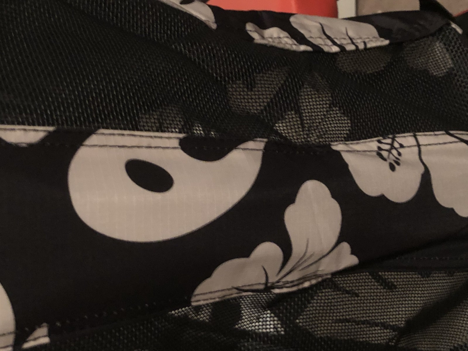 Aloha Clevermade Collapsible Beach Tote Black/White Floral, New