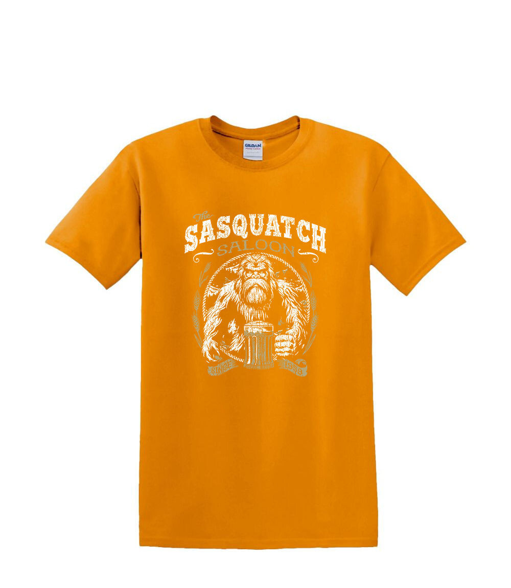 T-Shirt S to 2XL 3XL – SASQUATCH SALOON – BIGFOOT SASQUATCH FUNNY Adult