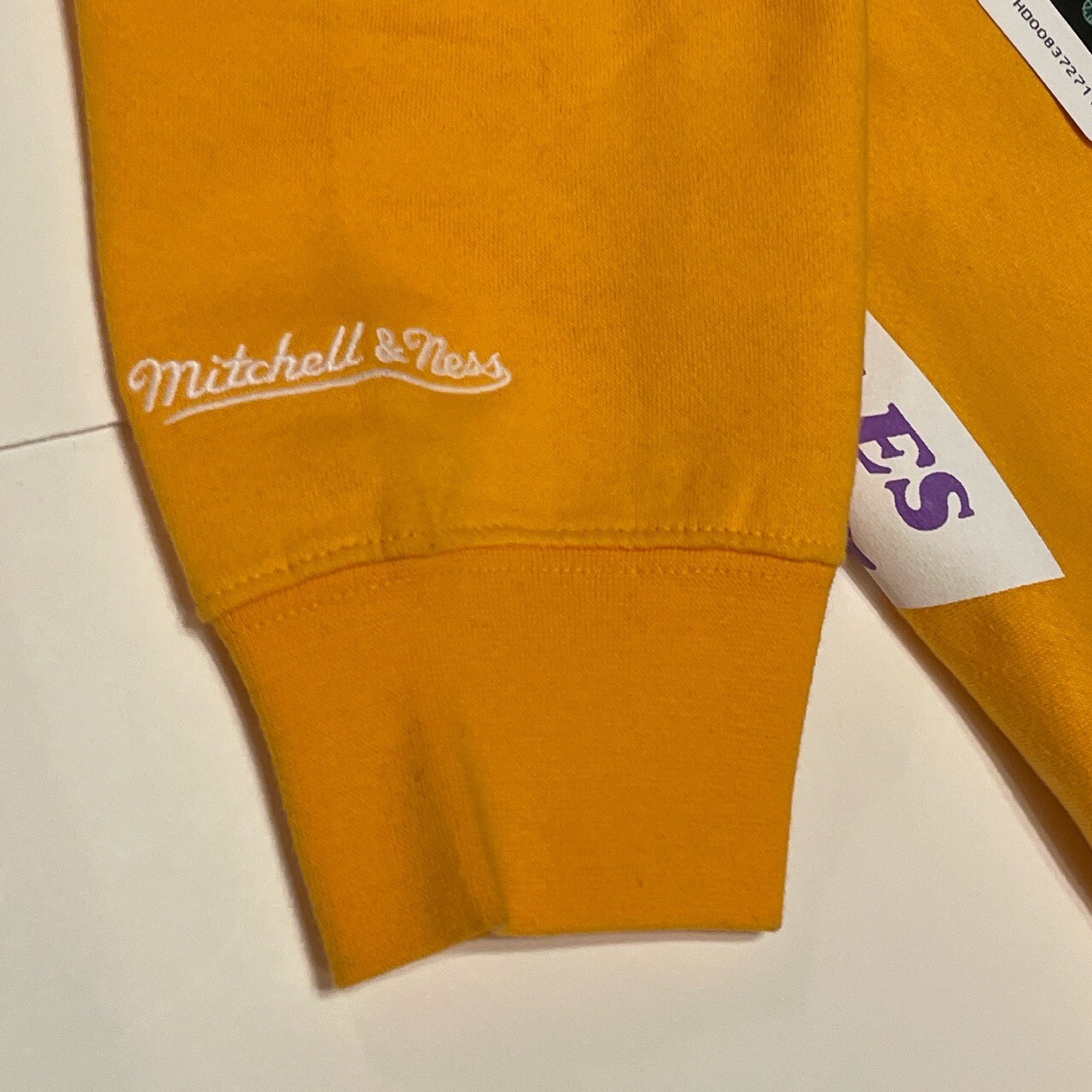 MITCHELL & NESS LOS ANGELES LAKERS RETRO LOGO YELLOW SWEATSHIRT (SMALL)