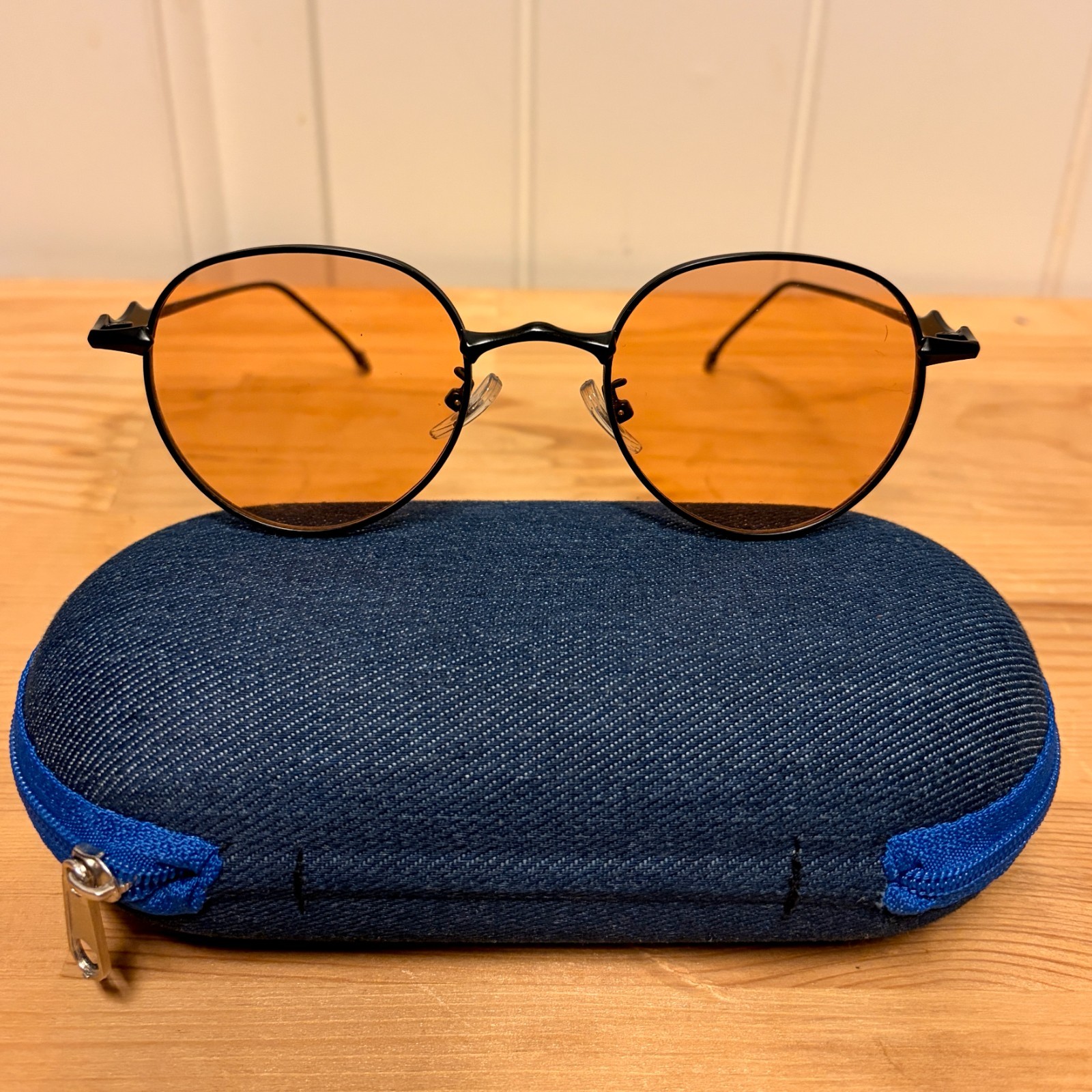 New Round Sunglasses Amber Lens Sculpted Black Metal Frames Korean Style Retro