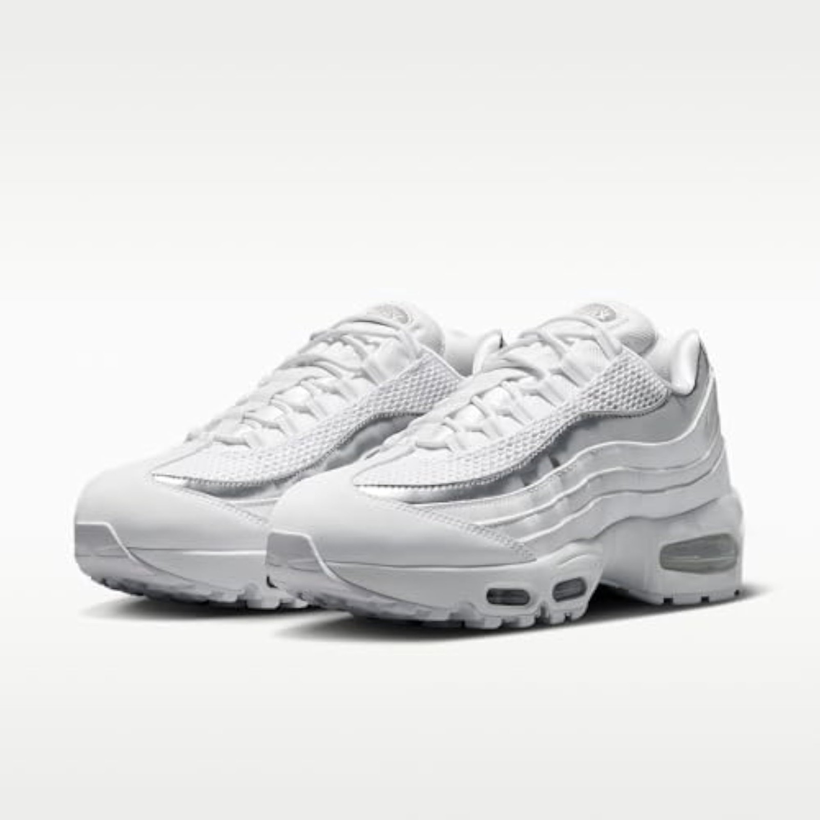 Nike Air Max 95 SE Women’s Shoes (White/Light Charcoal/Metallic Silver/Pure Plat