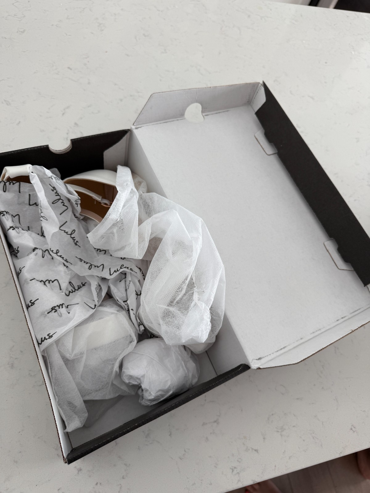 New LULUS Size 11 ROMAY White Pearl Ankle Strap Sandals Vegan Leather Block Heel