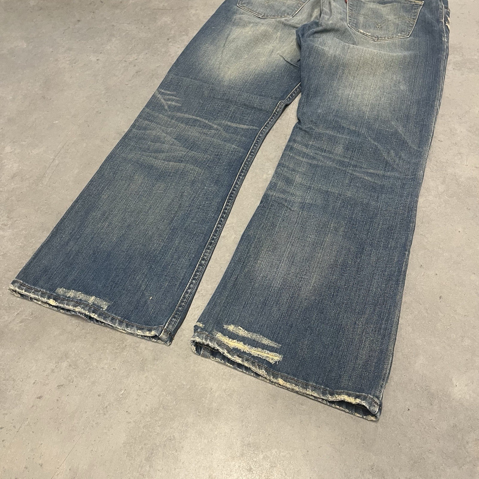 Vintage Y2K 2006 Levi’s 527 Men’s Flared Distressed Bootcut Jeans Size 36×30