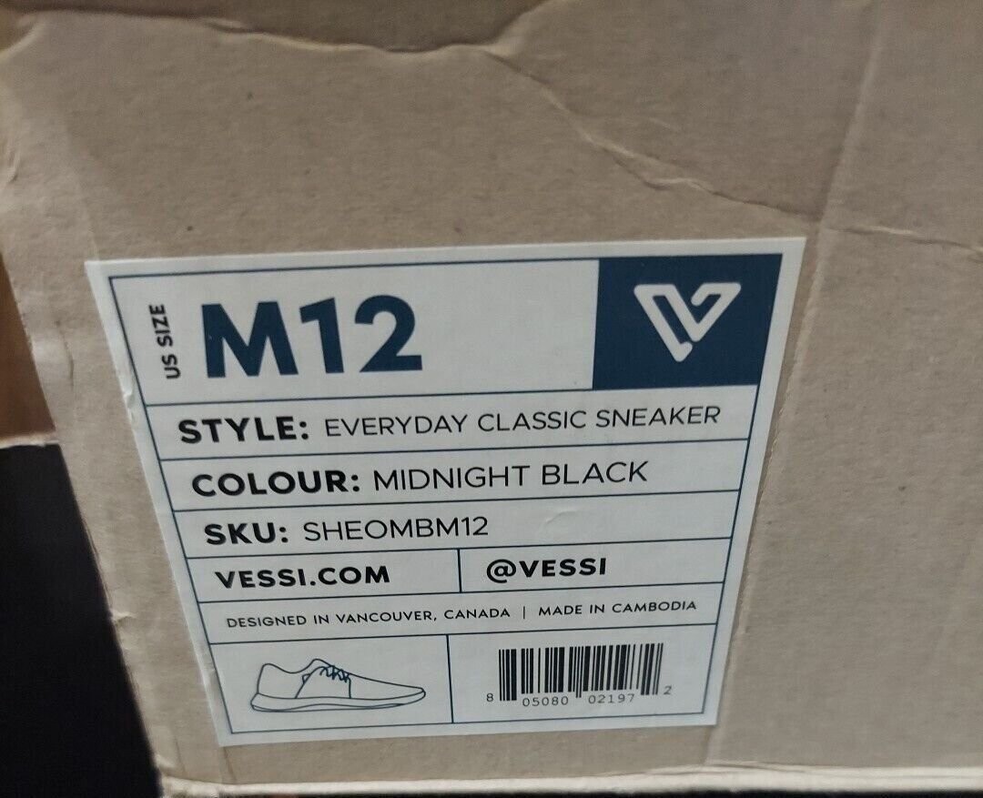 Vessi M12 Midnight Black everyday classic sneaker sheombm 12. preowned