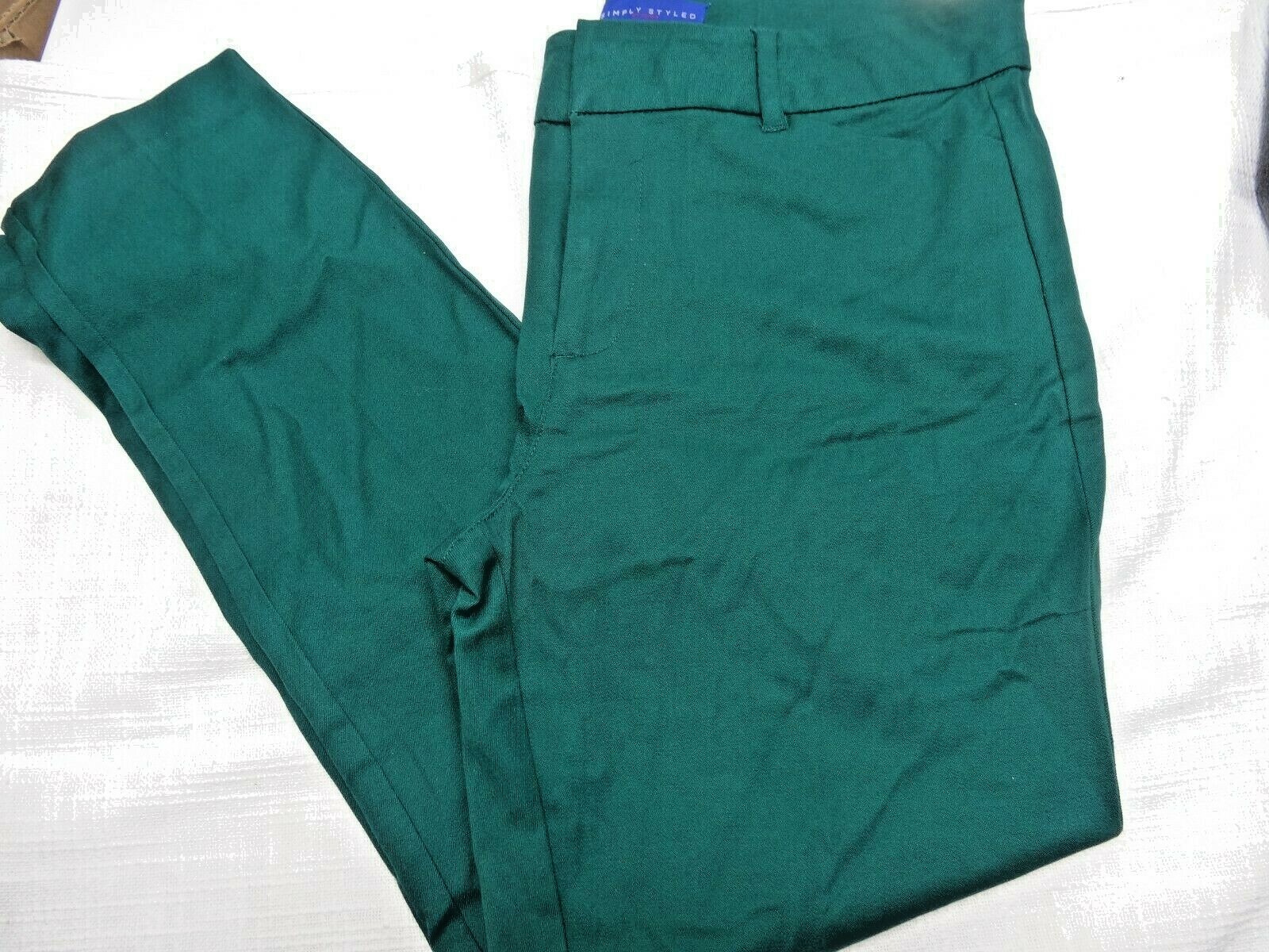 SIMPLY STYLED WOMENS SZ. 8 GREEN PANTS TAPERED LEG 95% COTTON 5% SPANDEX