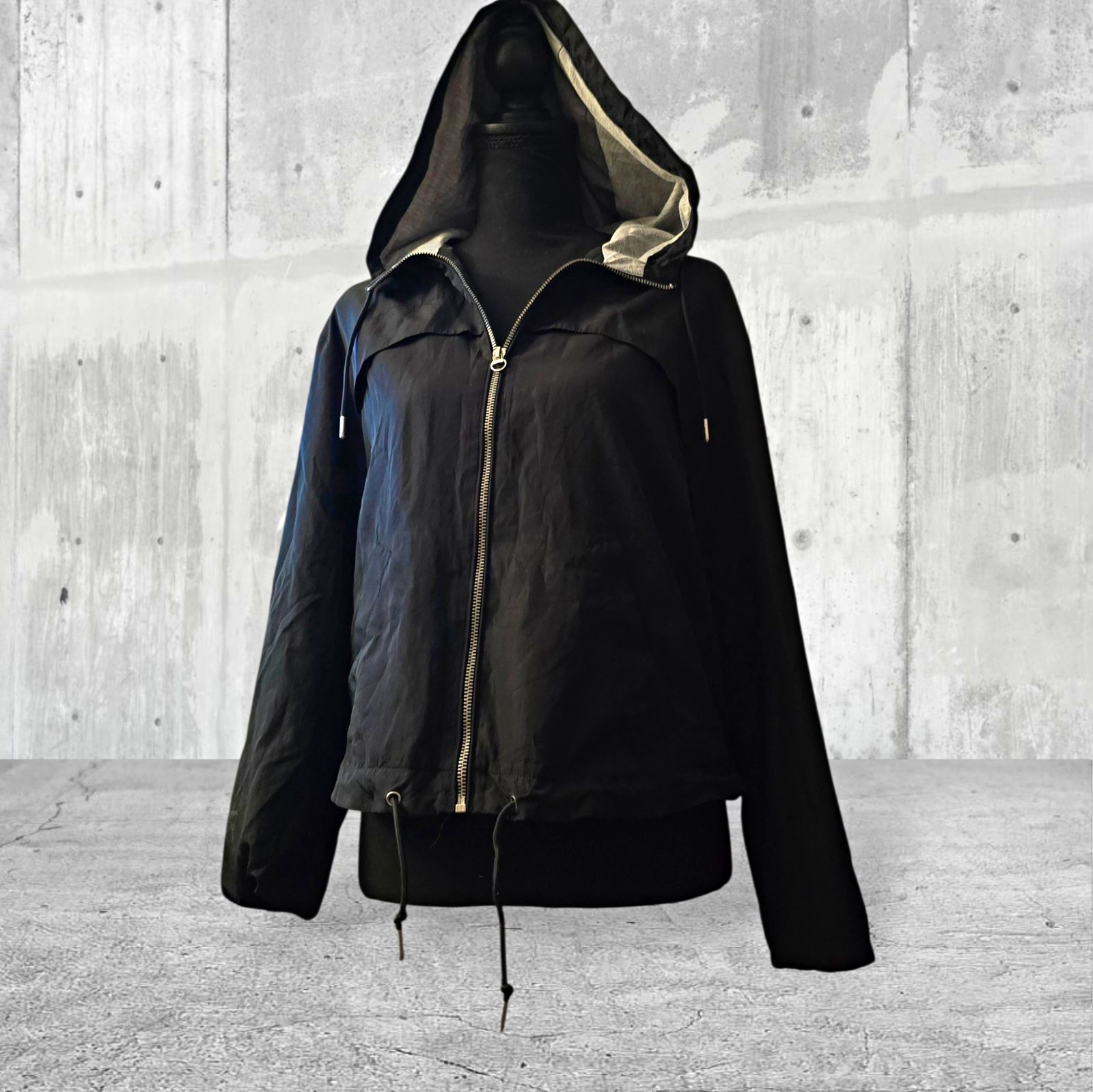 H&M Divided Women’s Black Hooded Full Zip Drawstring Short Jacket XS