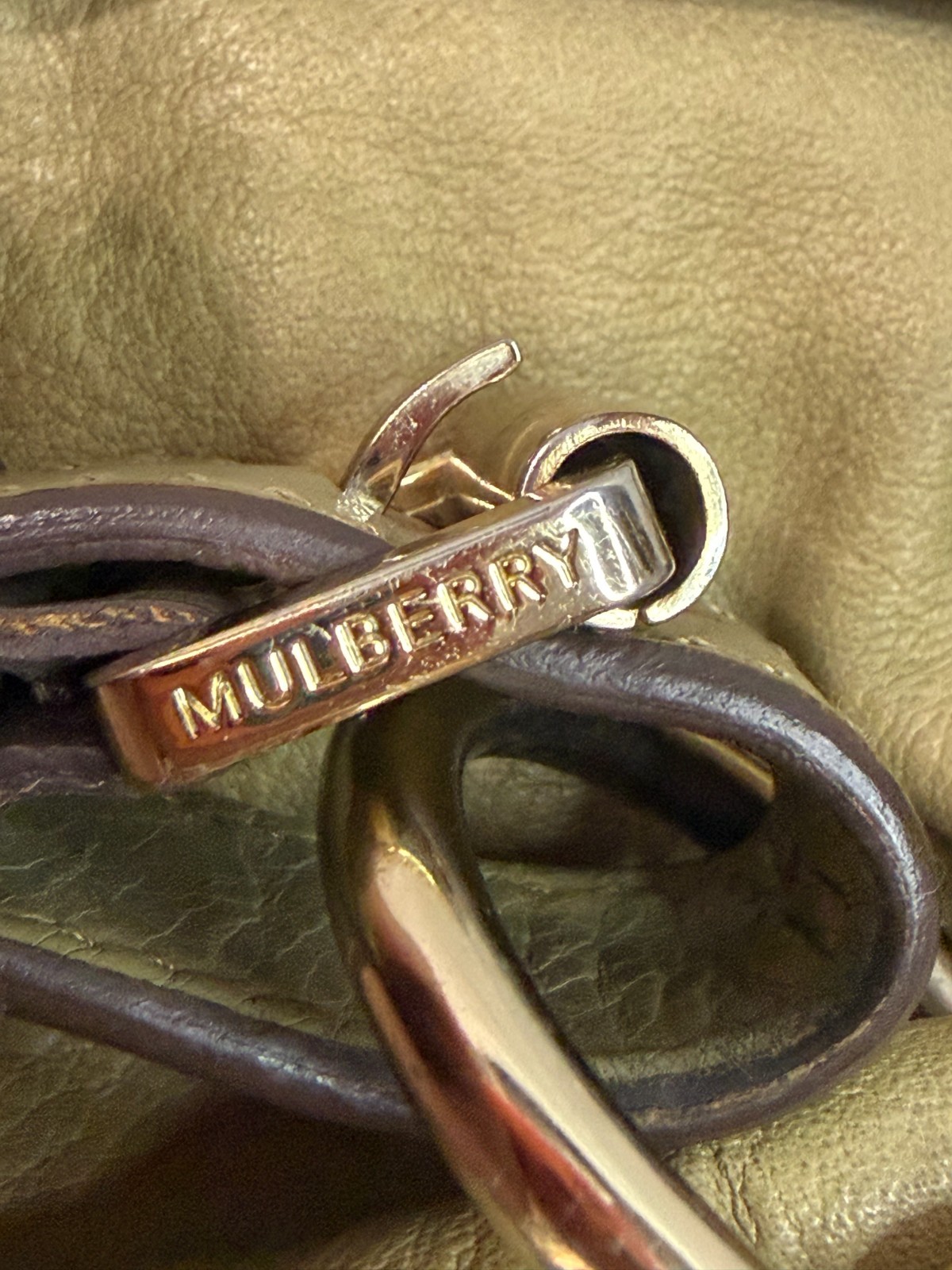 Mulberry Taylor leather 2 way with gold-tone hardware, double zip close
