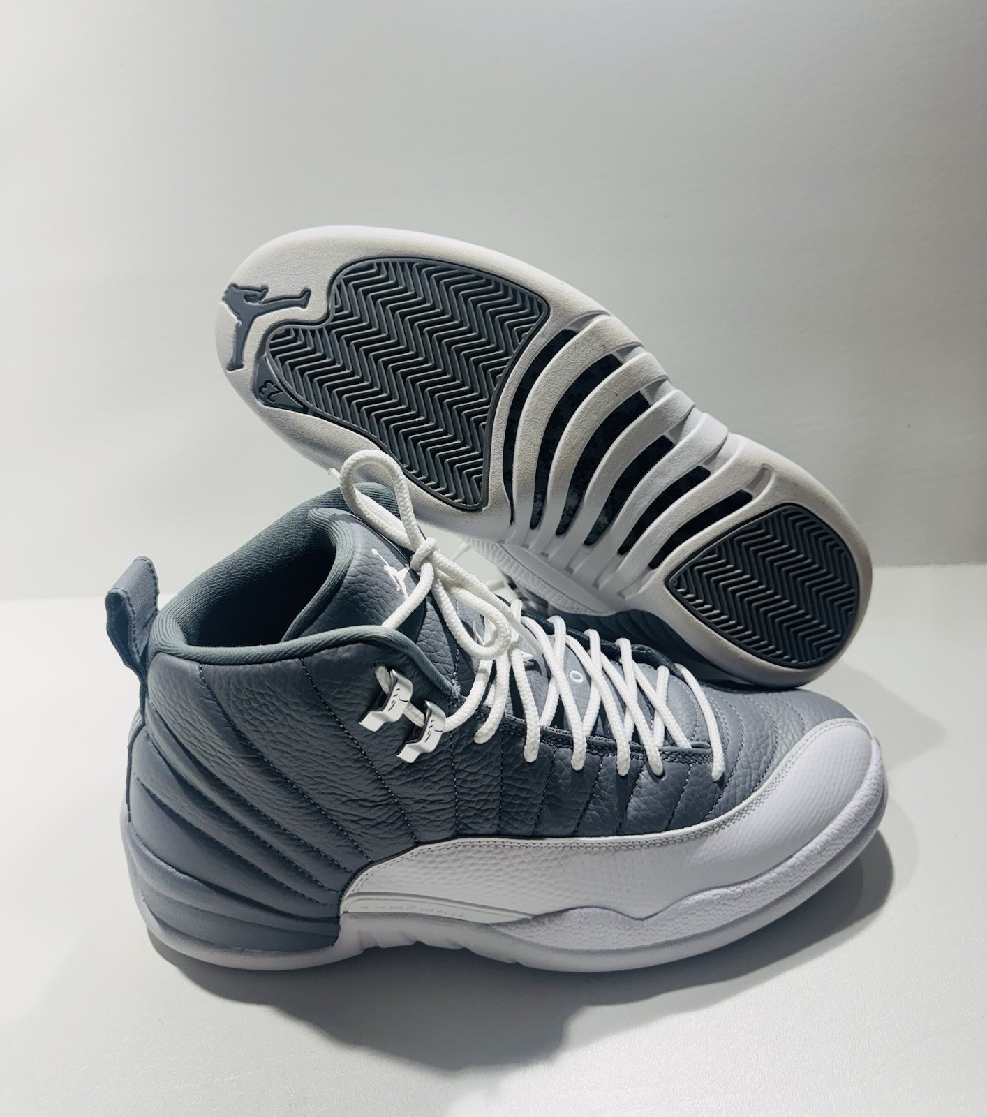 Air Jordan 12 Retro “STEALTH” 2022 Men’s Size 10.5