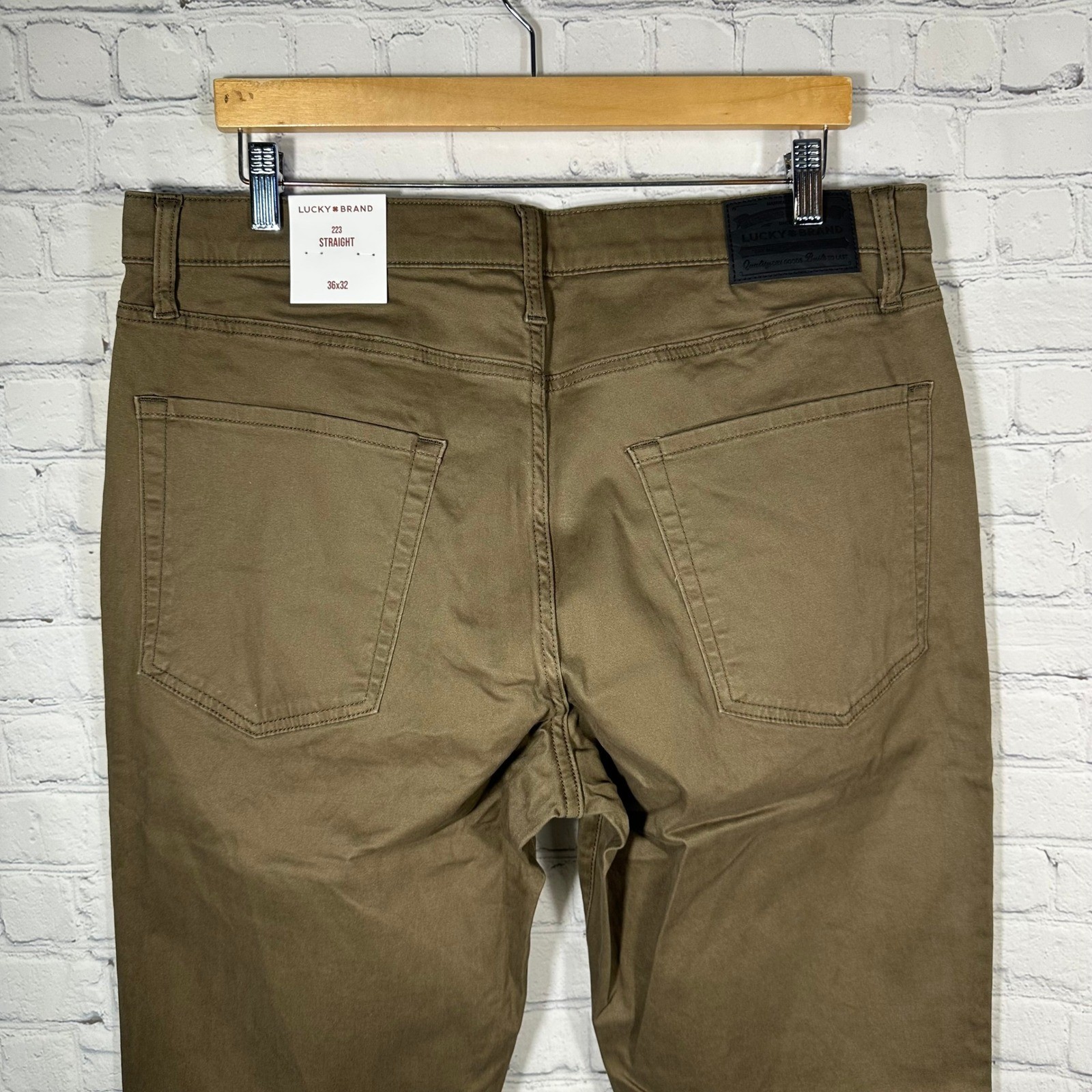 NEW Lucky Brand 223 Straight Leg Pants Mens 36×32 Olive Brown Chino