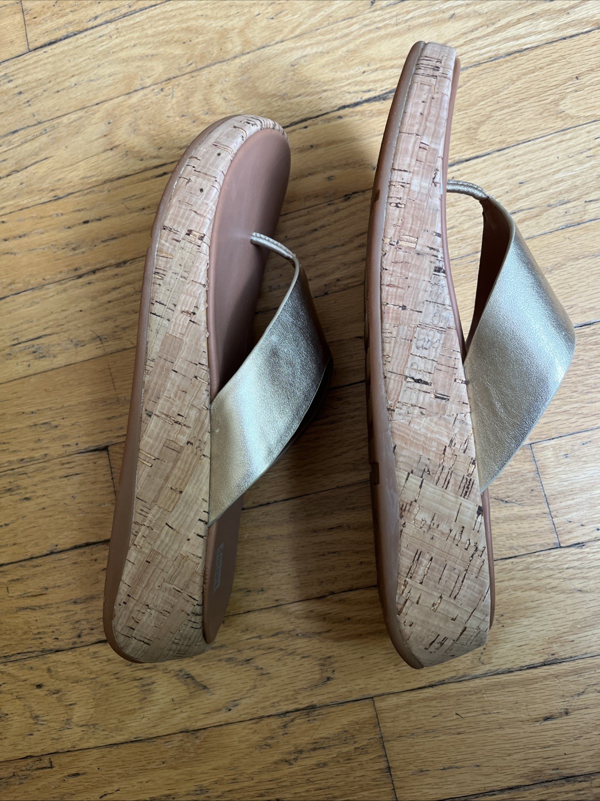 FITFLOP NEW F-MODE LEATHER FLATFORM TOE POST THONG SANDALS PLATINO GOLD -10