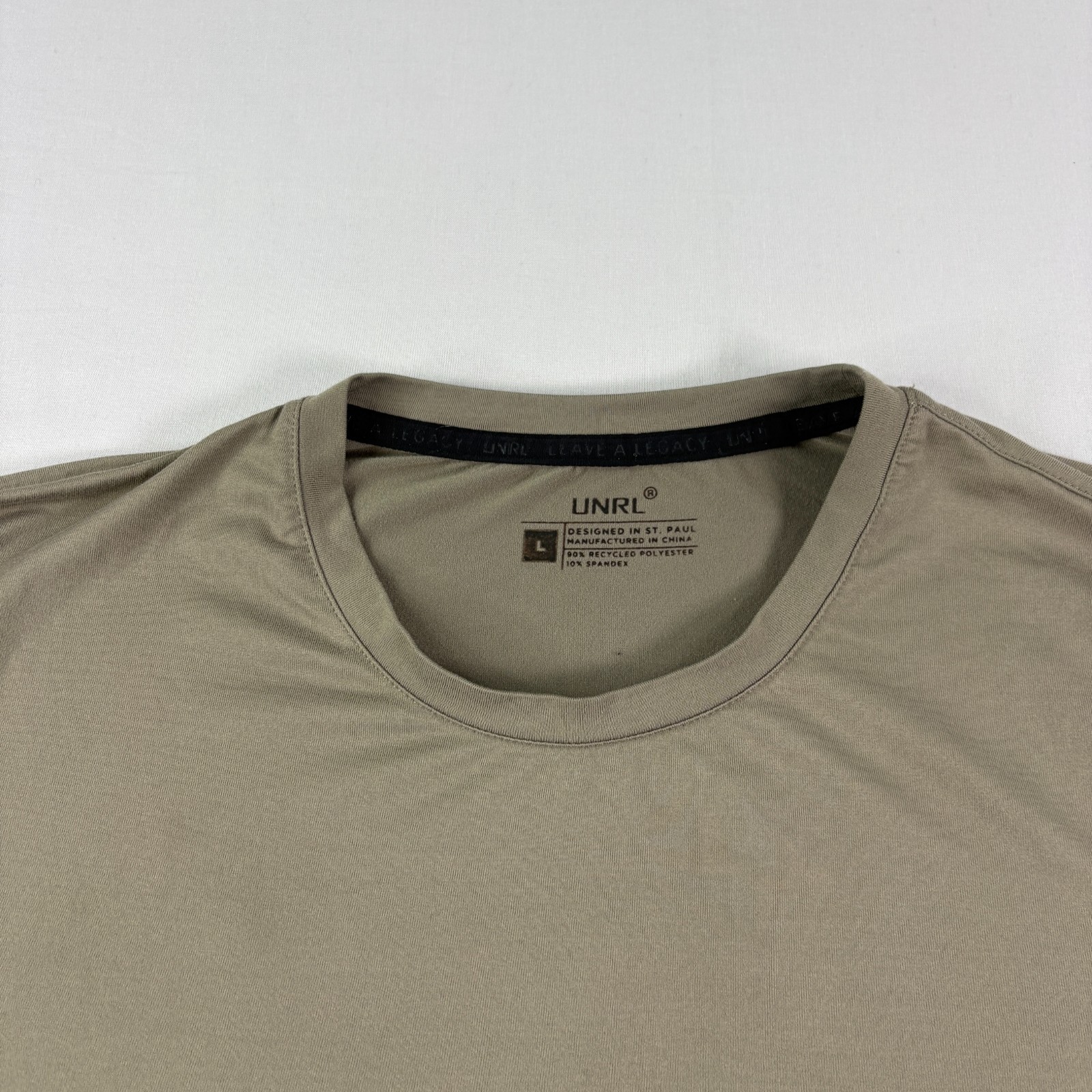 UNRL Golf Shirt Mens Large Brown Long Sleeve Crew Neck Performance Stretch
