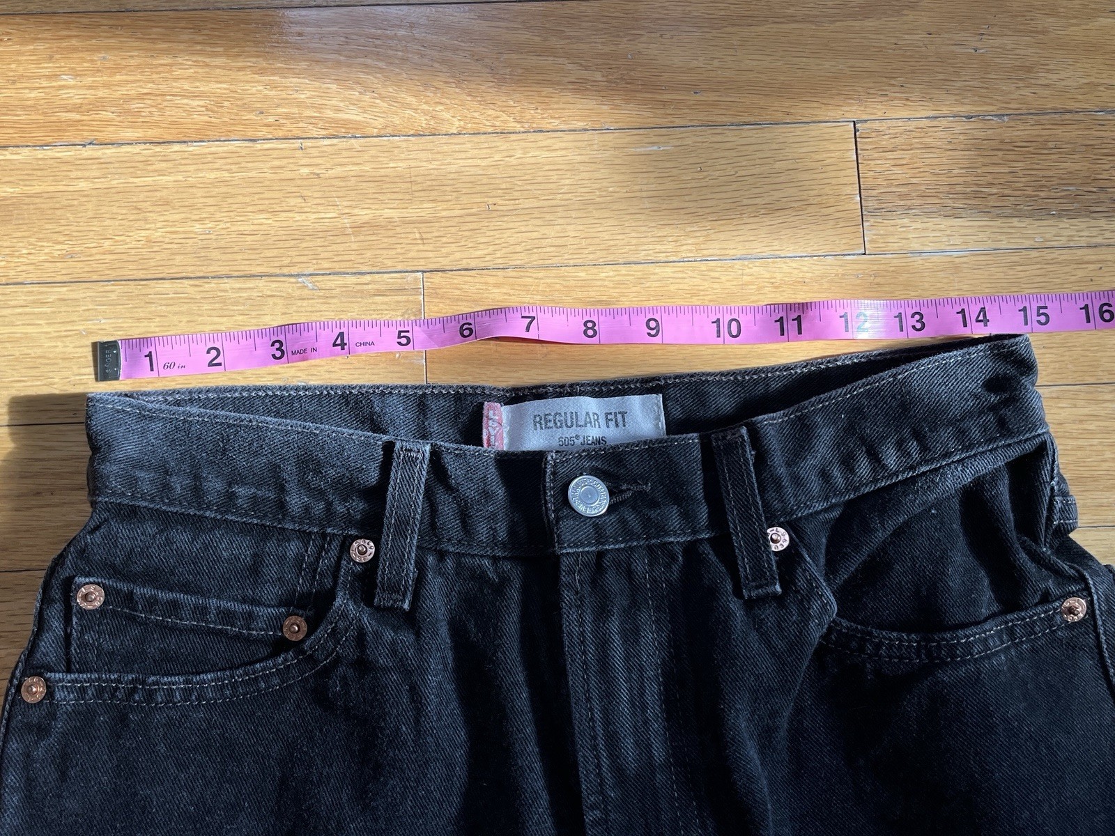 VTG Levis Jeans 505 Regular Fit Men’s 30×32 Black Denim Straight Leg Y2K 2003