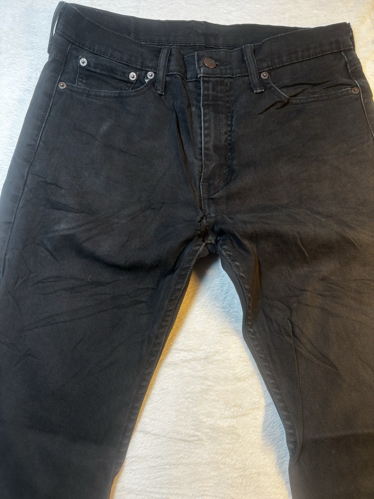 Levi’s 513 Jeans Men’s Size 32×34 Slim Black Denim Straight Leg Thrashed Holes
