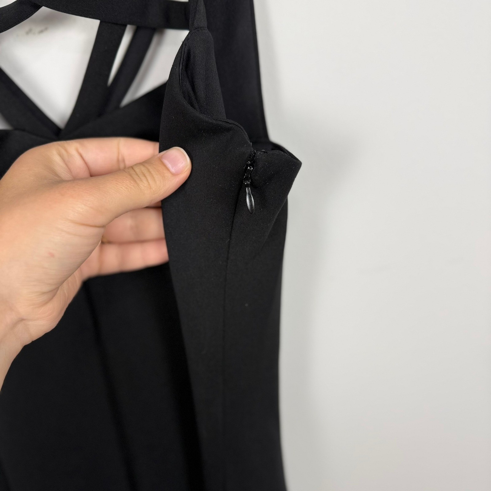 GUESS Los Angeles Black Bodycon Dress Cage Strappy Neck Mini Sheath LBD