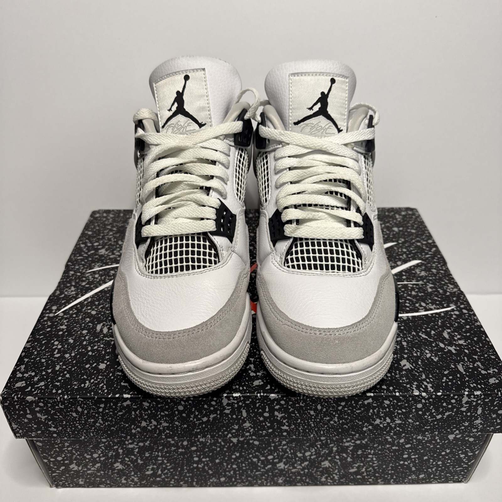 Air Jordan 4 Retro Military Black Size 9 Men’s Pre Owned Excellent Condition