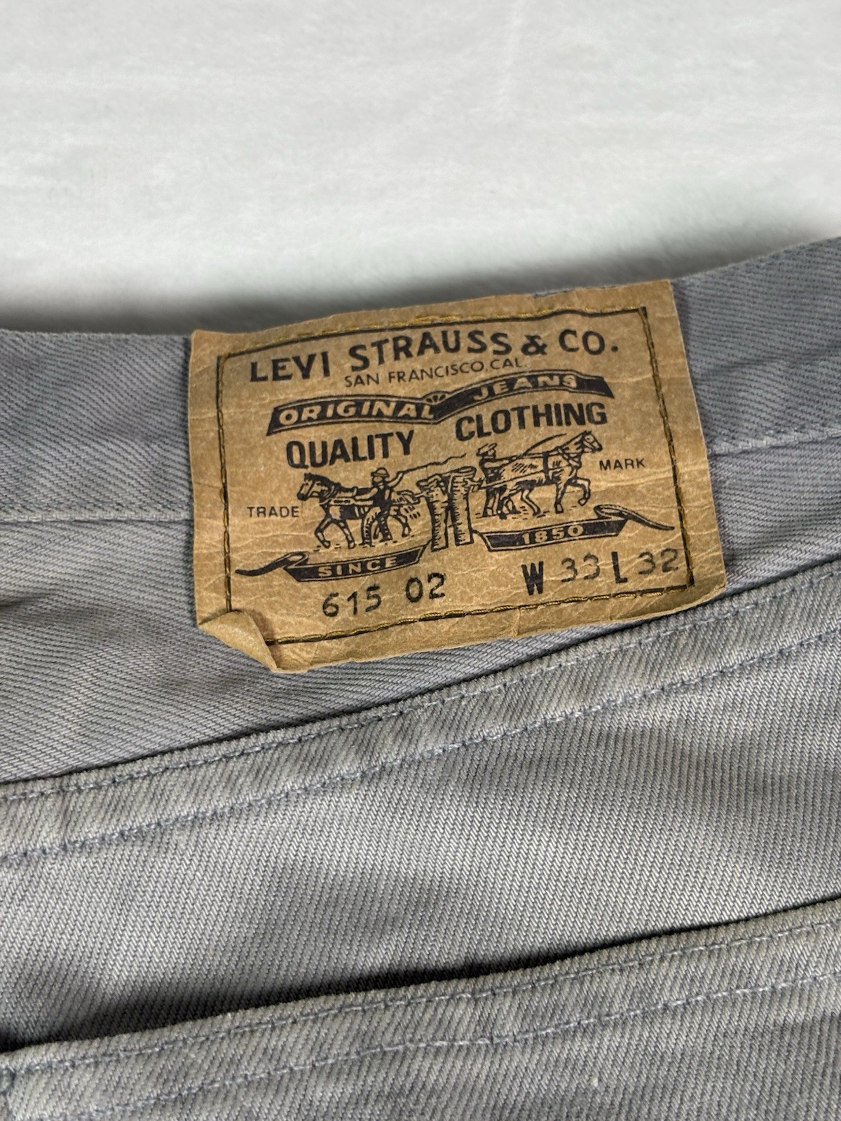 VINTAGE Levi’s 615 02 Men’s Jeans Size 33×32 Regular Straight Fit Orange Tab