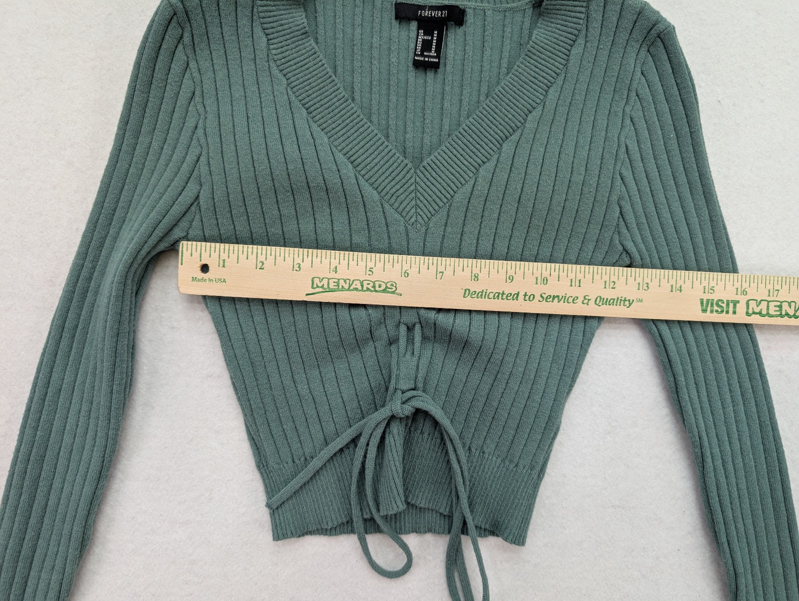 Forever 21 Women’s Sweater Size M Green Cropped Ribbed Pullover