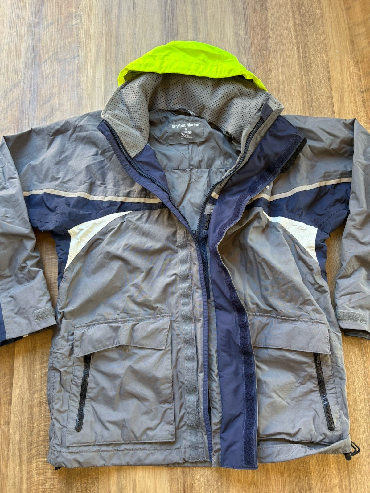West Marine Third Reef Men’s Sailing Boating Waterproof Jacket Size M Gray