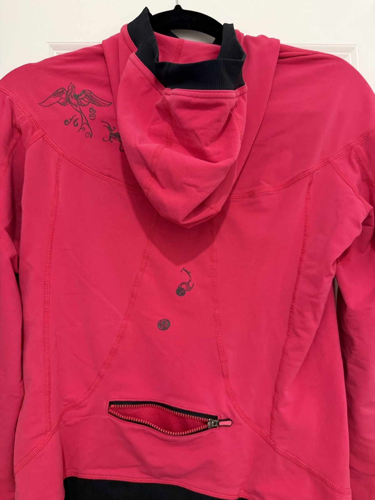 Lululemon Size 8 Pink Long Sleeve With Unique Art special edition Excellent EUC
