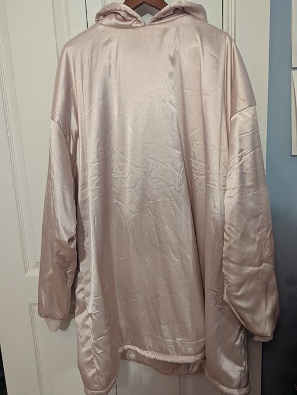 NWT Silky soft snuggie Glazey Kitsch Satin Hoodie