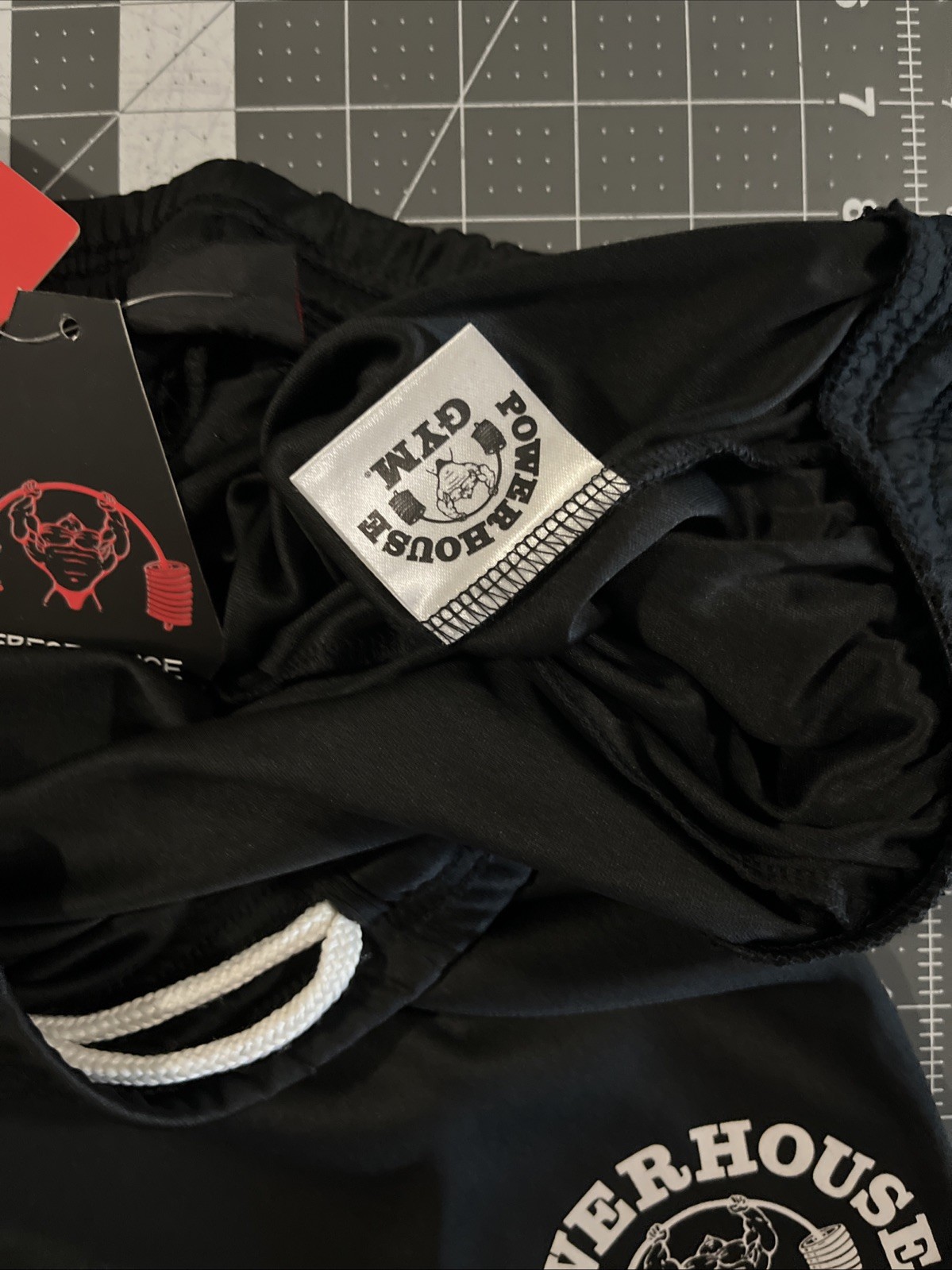 PowerHouse Gym Performance Apparel Shorts Mens M Black / White Logo Pockets- New