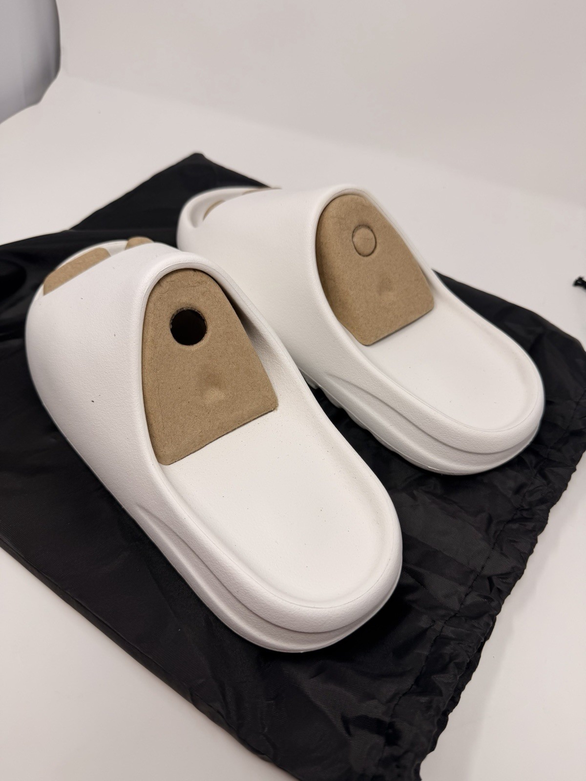 New YZY Slides White in Storage Bag Yeezy Slides Men’s YS-01 2026 YZY Size 10