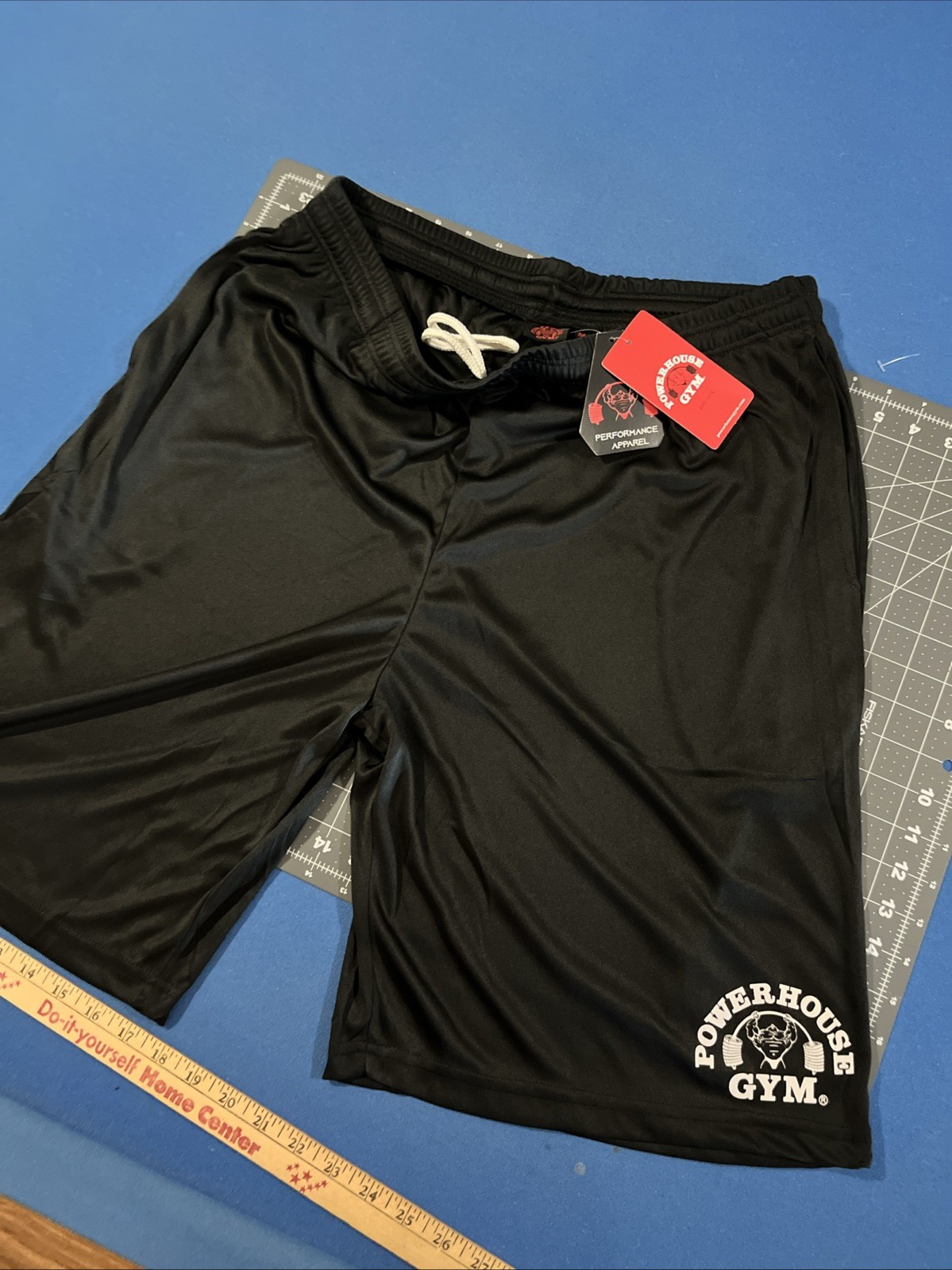 PowerHouse Gym Performance Apparel Shorts Mens M Black / White Logo Pockets- New