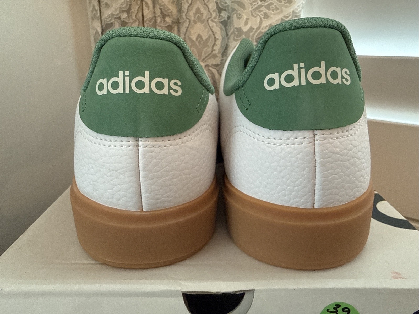 Size 11 Men’s Adidas Advantage 2.0 White Preloved Green Gum Sneakers IG9172