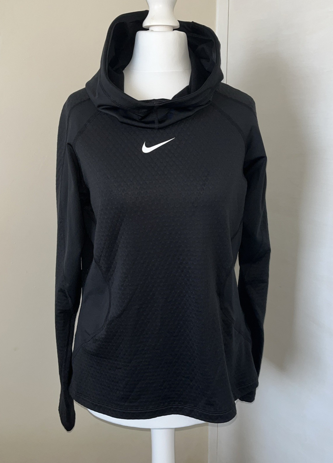 Nike Pro Hoodie Hyperwarm activewear running top Size Medium