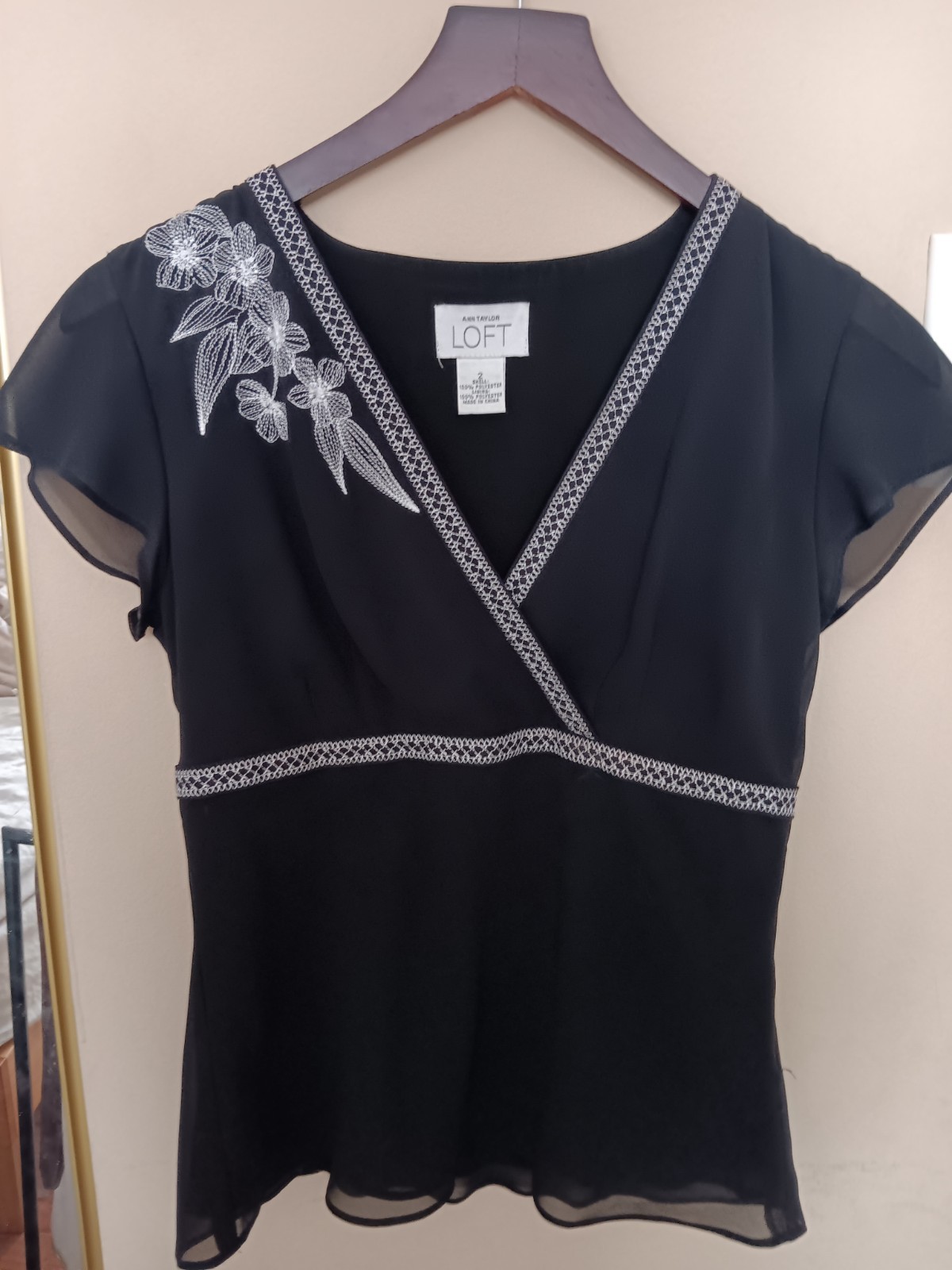 LOFT Women’s Black Embroidered Floral Faux Wrap 2 (xs)