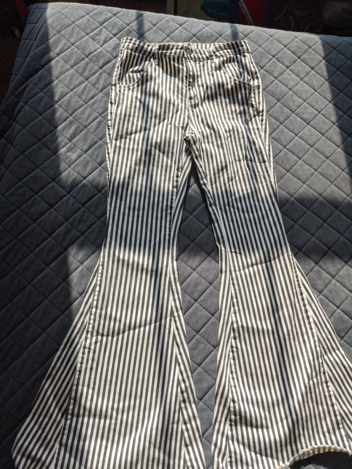 Blank Paige Black & White Striped Bell Bottoms Women’s Wide Leg Pants Size M