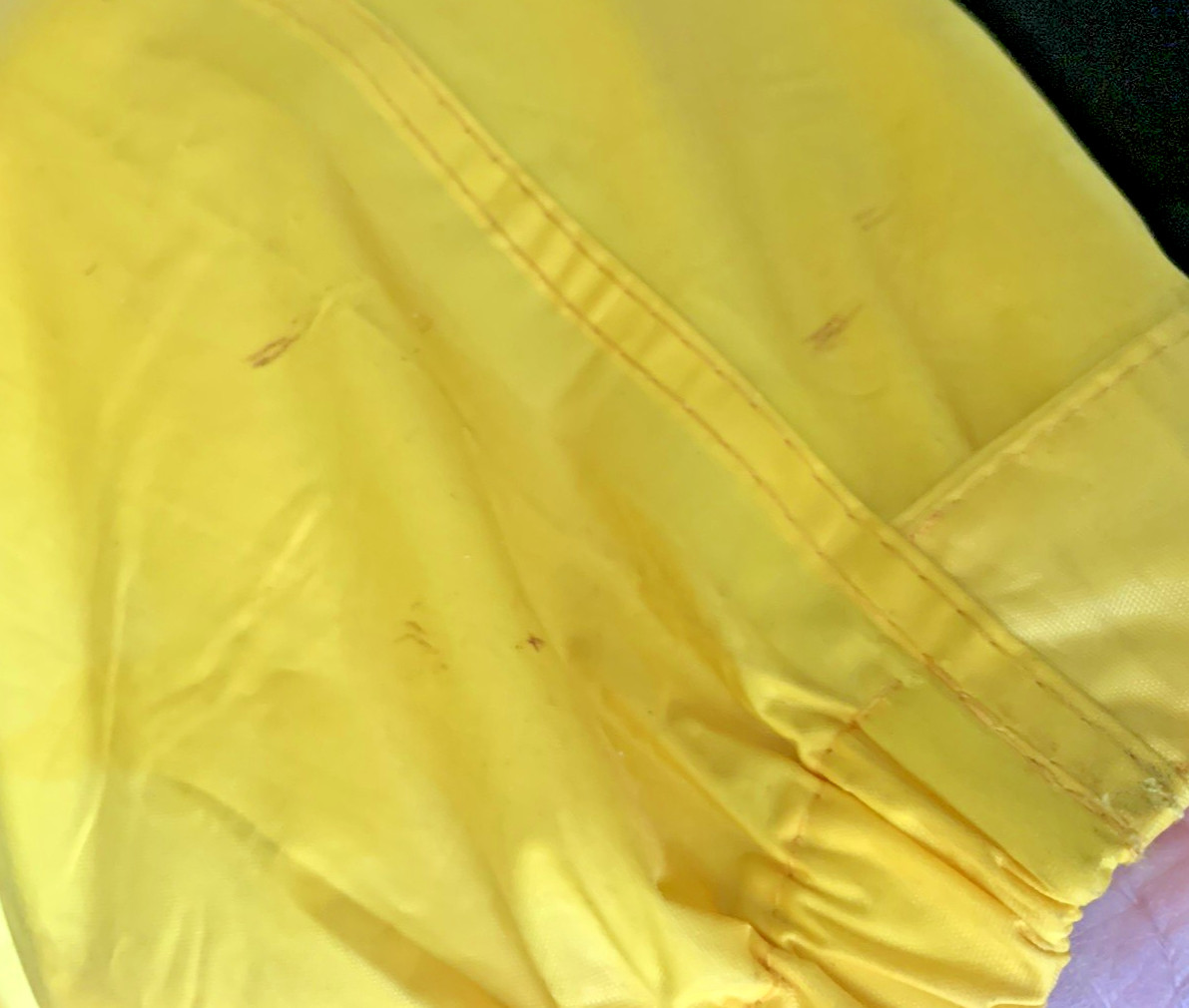 Yellow “Blue Mountain” Adult Unisex PVC & Polyester Raincoat Size M *New w/Flaws