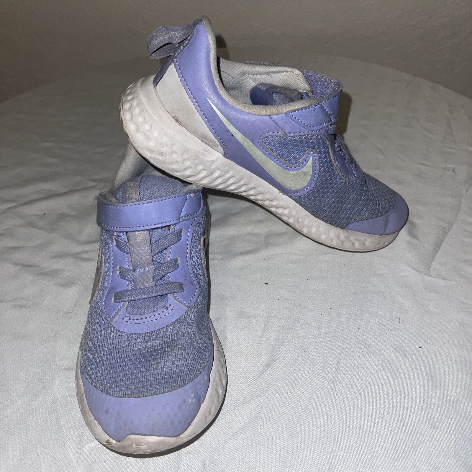 NIKE REVOLUTION 5 SZ 13.5C LIGHT THISTLE WHITE CHARDON LEGER PSV BQ5672-500
