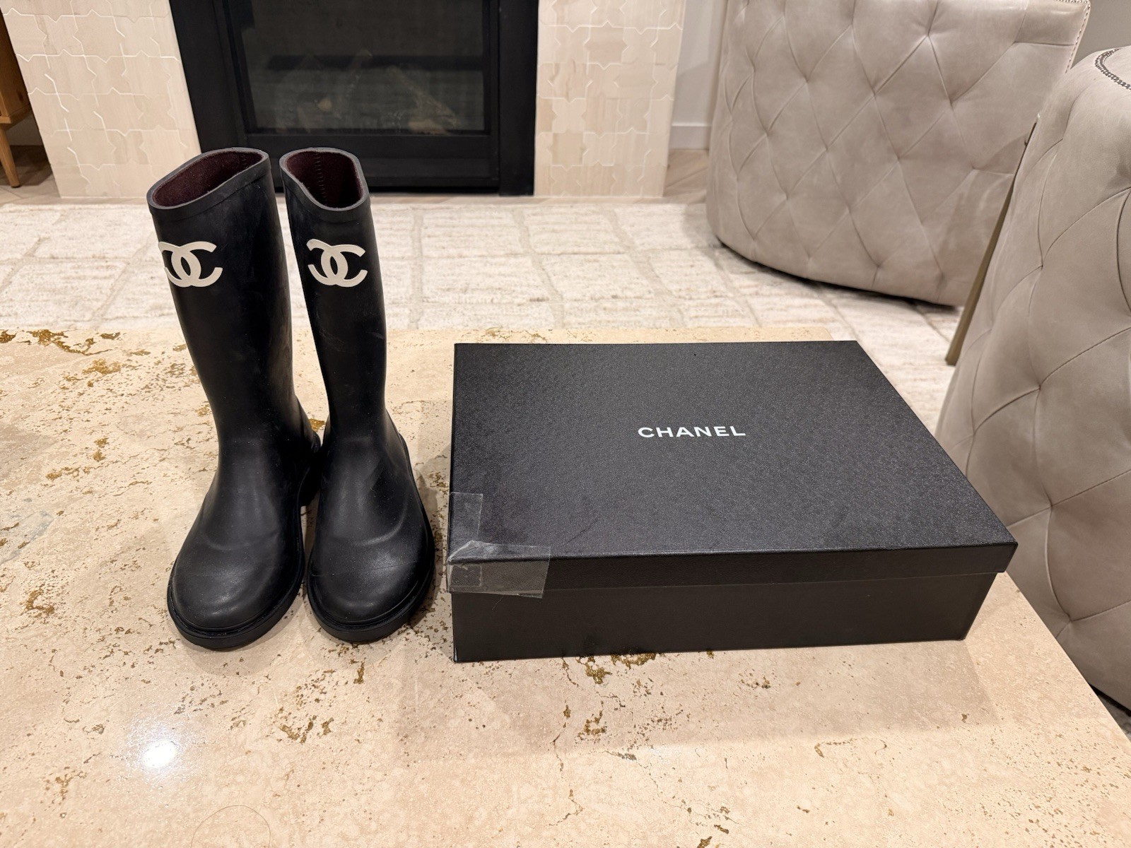 CHANEL 22A CC Logo Black Rubber High Rain Boots G38355 Size 40 Box Dust Bags