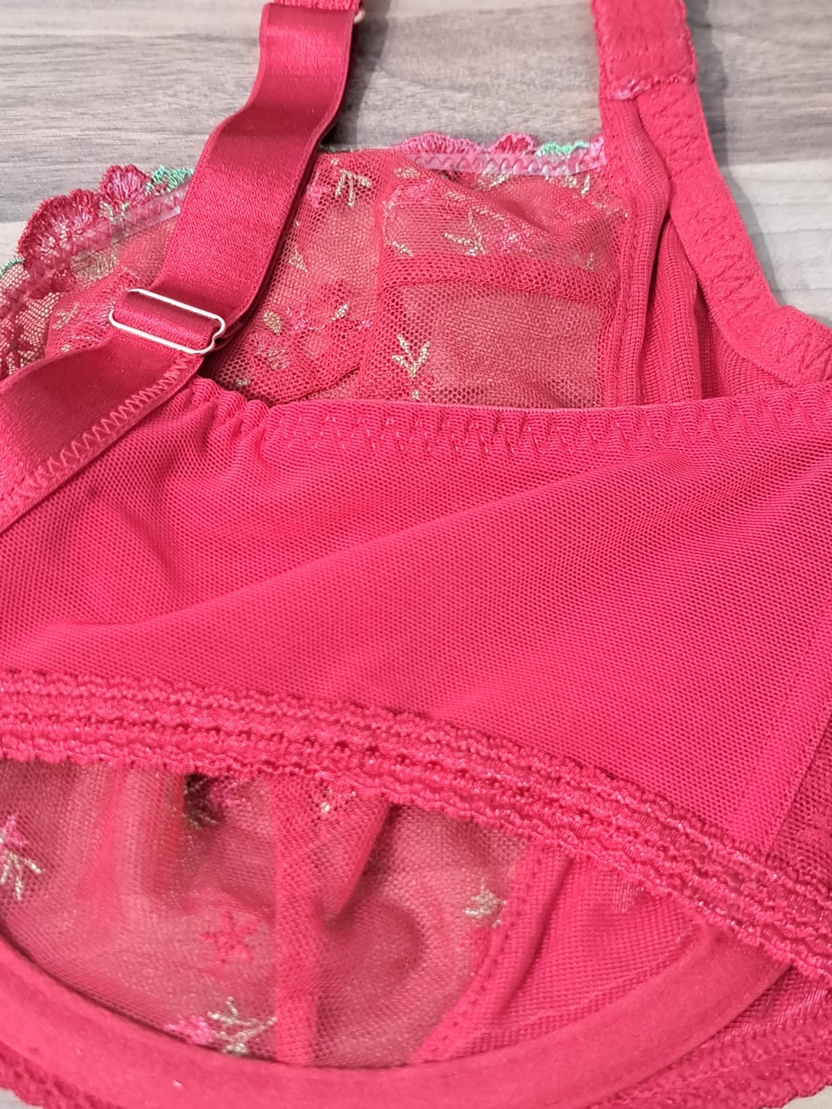 Womens Underwired Deep Red Embroidered Bra 38G