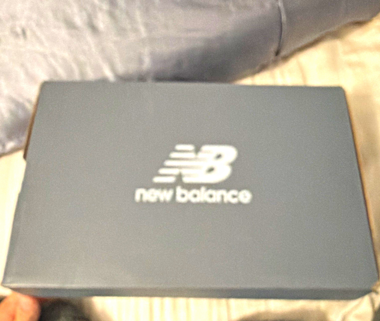 New Balance Lace Up Gray Men’s Athletic Sneaker tan barley used nice shoe