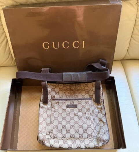 Authentic Gucci GG Supreme Monogram Small Flat Messenger Bag Dark Brown $230
