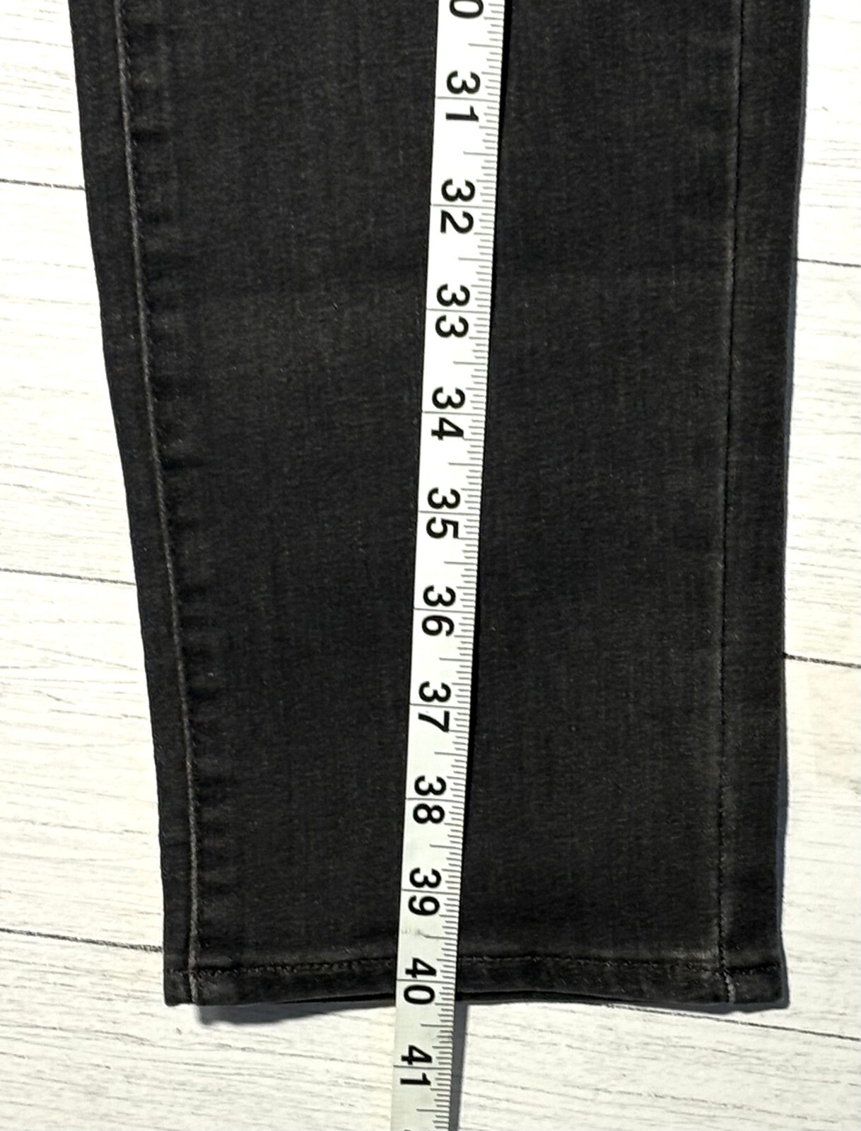 Levis Jeans Women 16 Short 33Wx30L Black Bloom 311 Shaping Skinny Mid Slimming