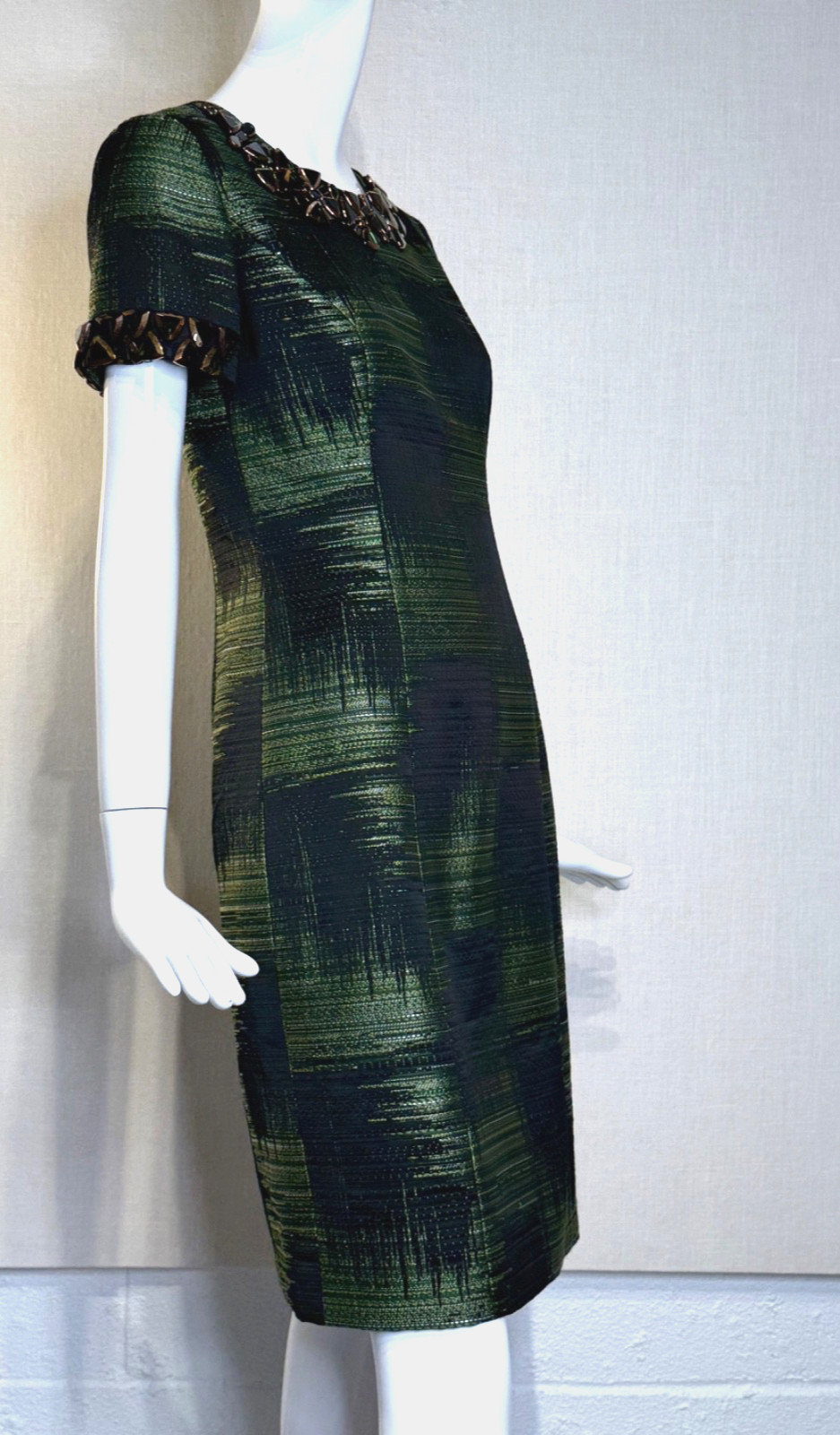Pre-Fall 2009 CAROLINA HERRERA Jeweled Knee-Length Shift Dress Size 8, VTG 2000s