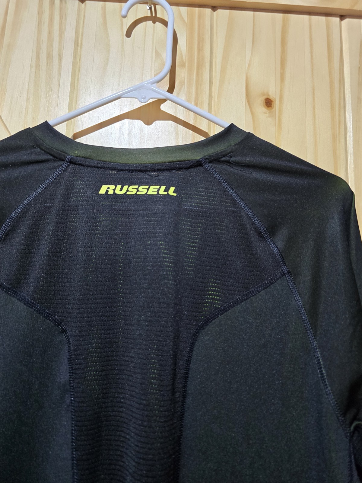 Russell Dri-Power 360 Breathable Odor Resistant Men’s L Long Sleeve Crew Tee