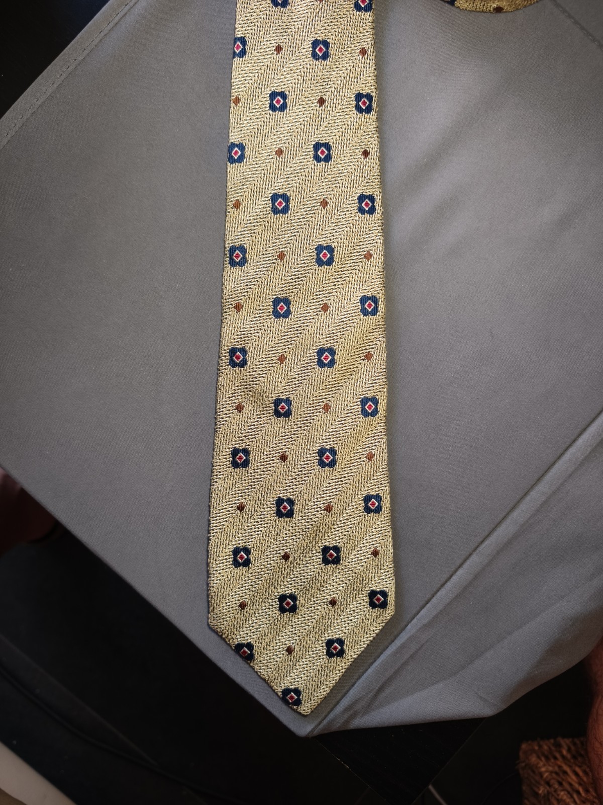 Brooksfield – Solid Color Silk Geometric Pattern Tie Made in Italy