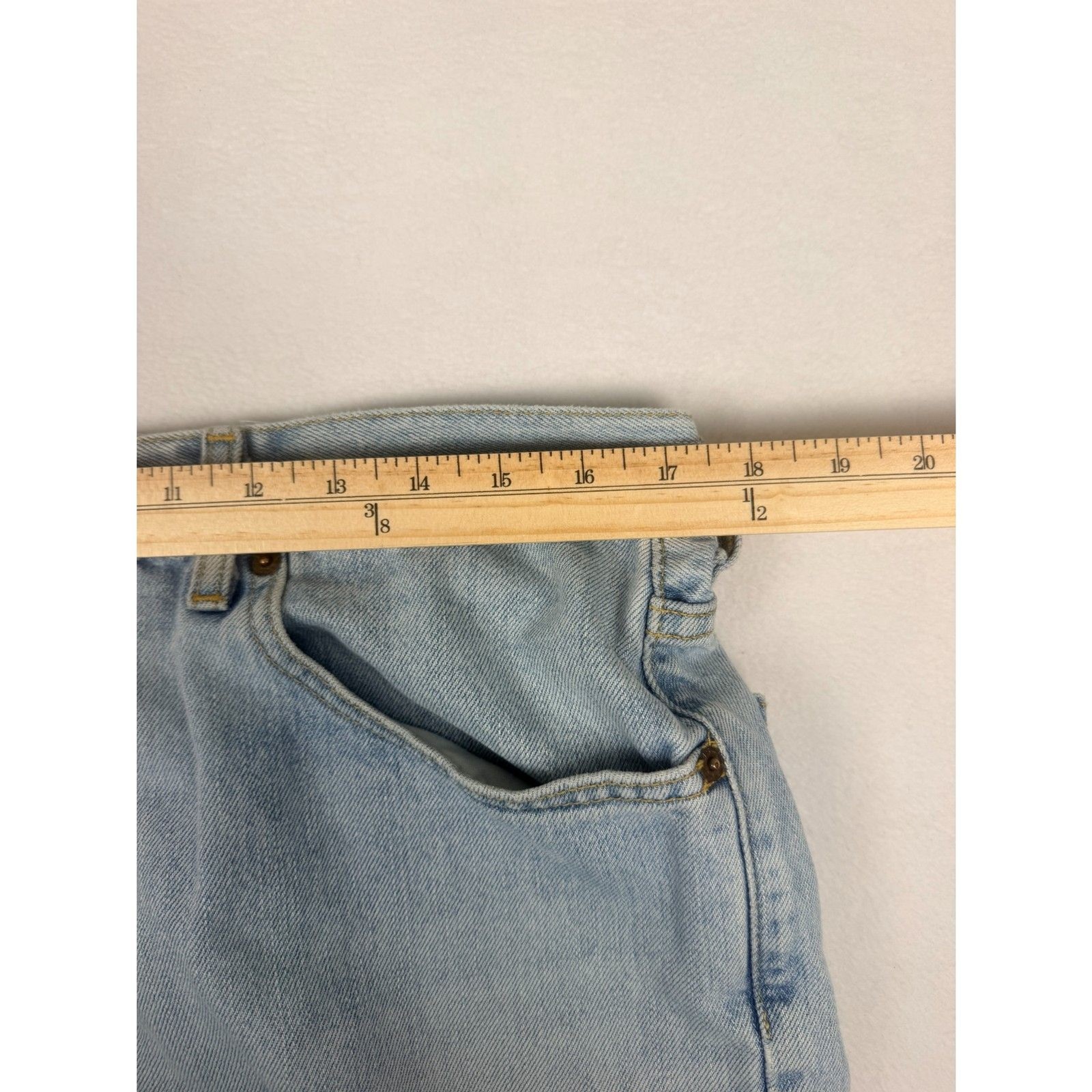 Levi’s 550 Relaxed Fit Jeans Men’s 36×32 Light Wash Straight Leg 100% Cotton