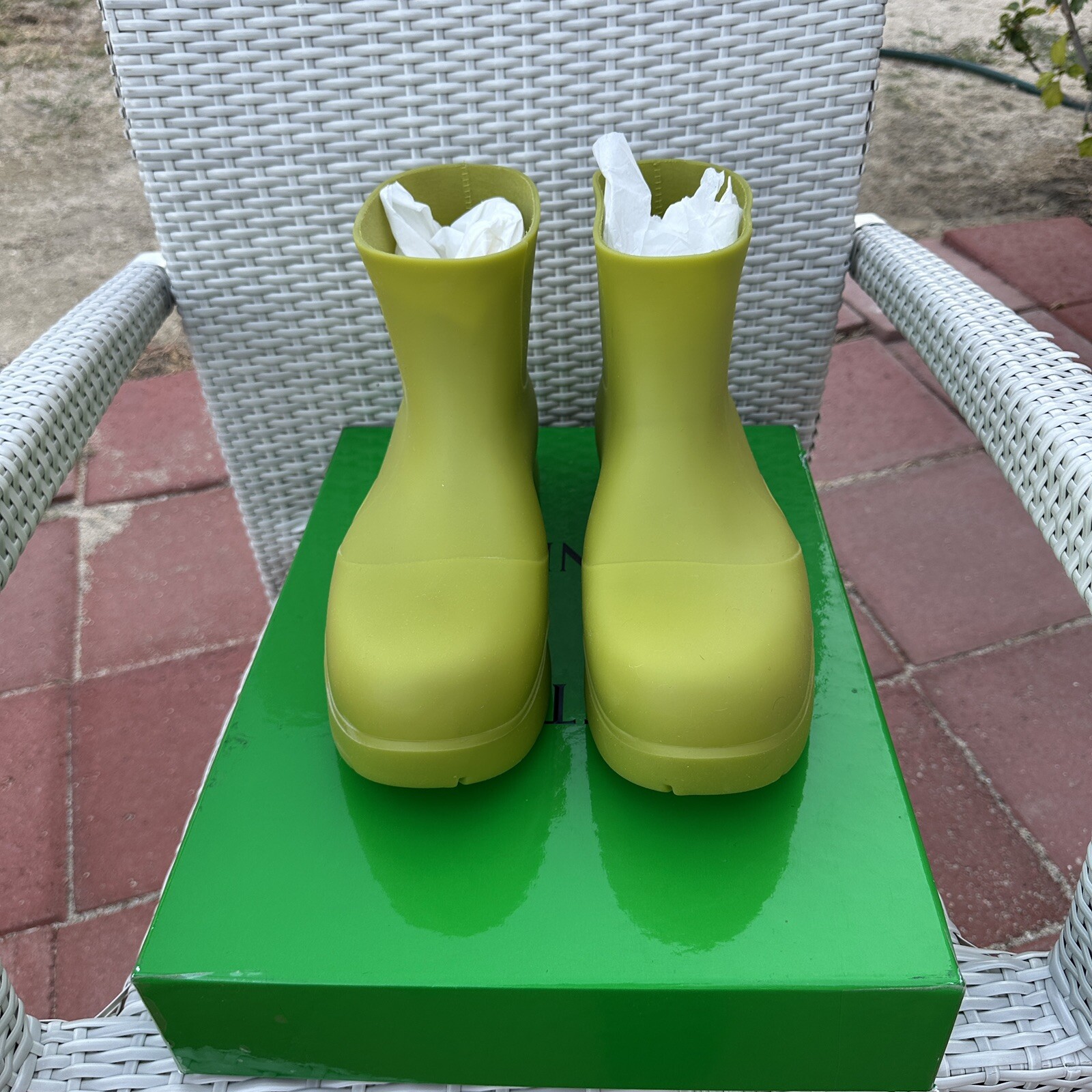 Bottega Veneta Puddle Boots Ankle Boots in Color Kiwi Size 45