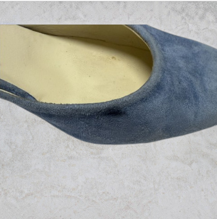 BARNEY’S NEW YORK — Blue Suede Mule Slides, Elegant Pointed Toe, Kitten Heels
