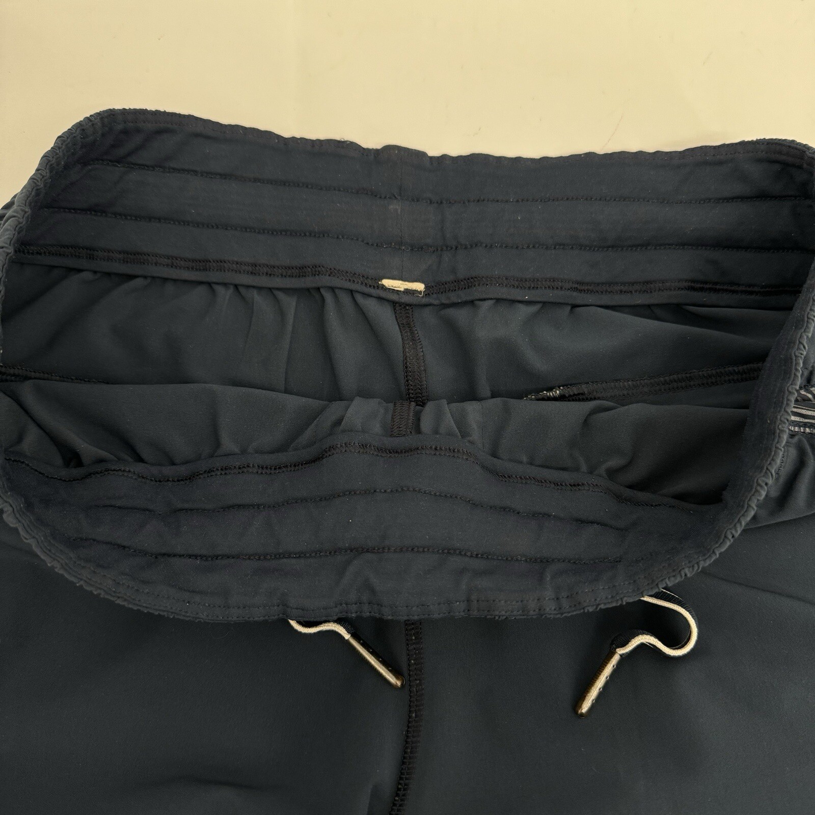 LULULEMON Lightweight Swift Fabric Side Stripes Jogger Pants Size 6