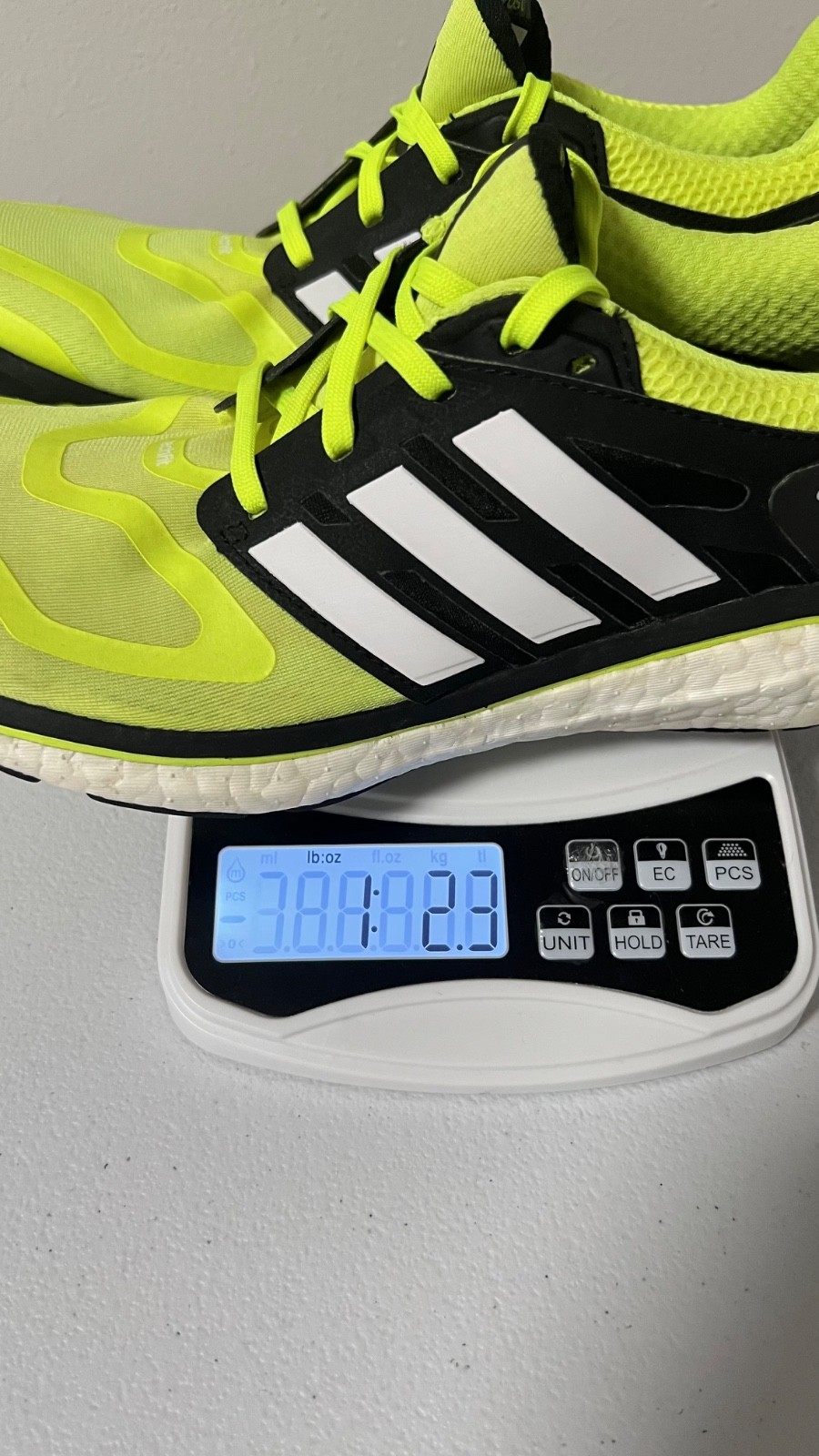 Adidas Energy Boost Running Shoes Sneakers Mens 8.5 Electric Yellow Volt Q34010