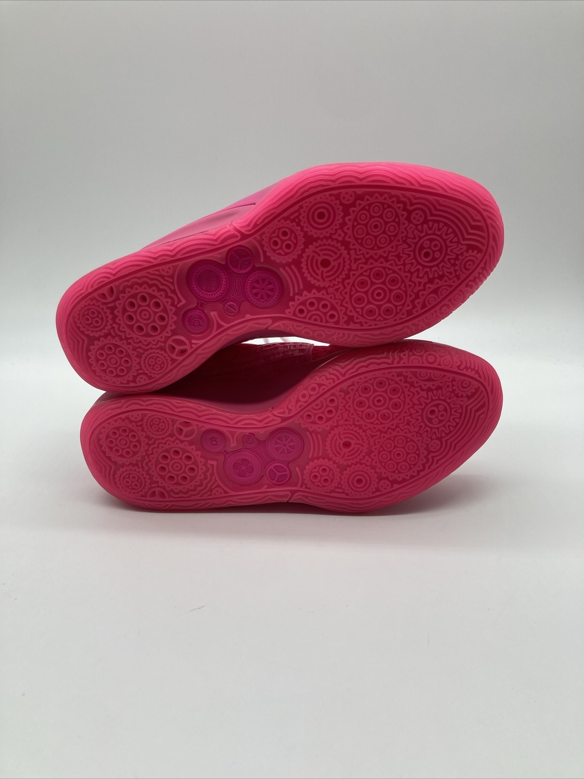 Nike KD 16 NRG Low Aunt Pearl FN4929-600 Men’s Sizes 9-11.5