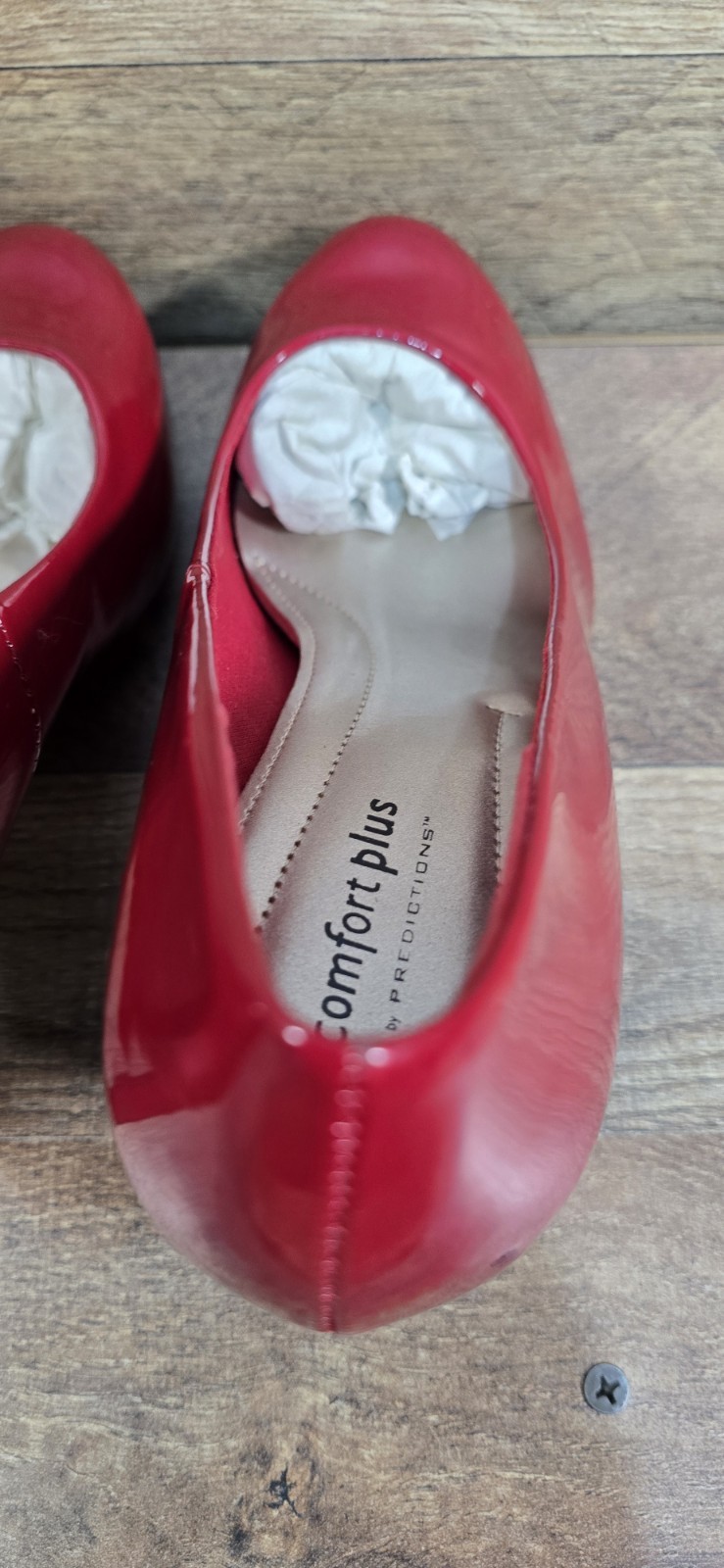 Comfort Plus By Predictions Heels Red New Size 9